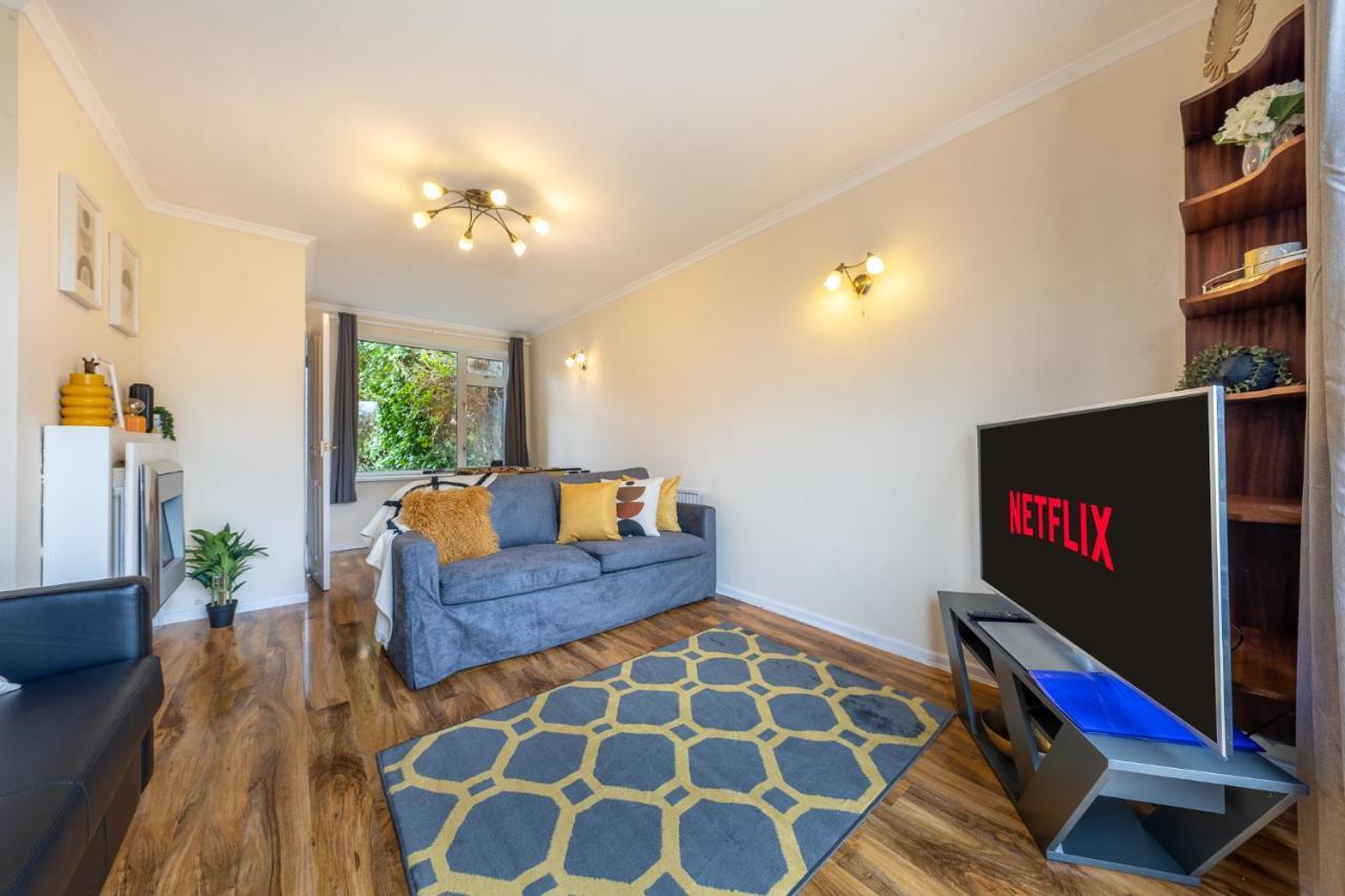 Pierocks Carver Entire House, Hot Tub & Wifi هاي ويكومبْ المظهر الخارجي الصورة