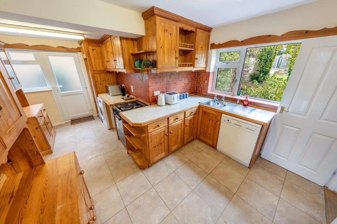 Pierocks Carver Entire House, Hot Tub & Wifi هاي ويكومبْ المظهر الخارجي الصورة