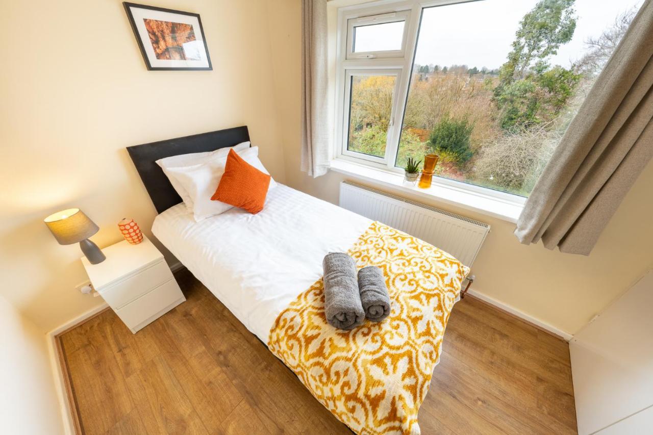 Pierocks Carver Entire House, Hot Tub & Wifi هاي ويكومبْ المظهر الخارجي الصورة