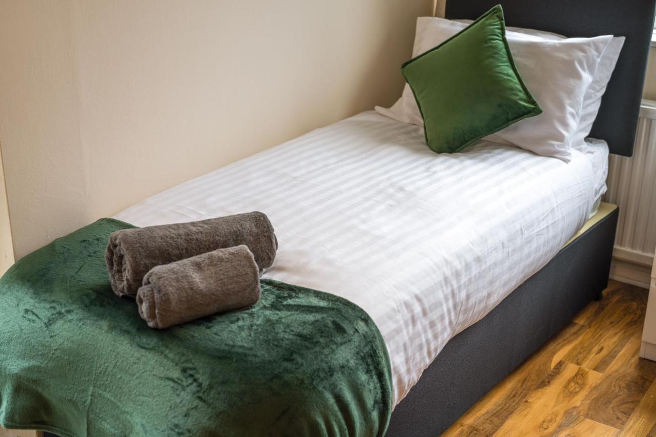 Pierocks Carver Entire House, Hot Tub & Wifi هاي ويكومبْ المظهر الخارجي الصورة